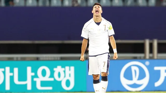 Orsolini mở tỉ số cho U20 Italia Orsolini mở tỉ số cho U20 Italia