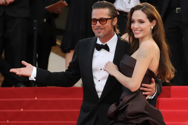 Từng hào hoa là thế, Brad Pitt và Johnny Deep khiến bao người vỡ mộng hậu ly hôn - Ảnh 1.