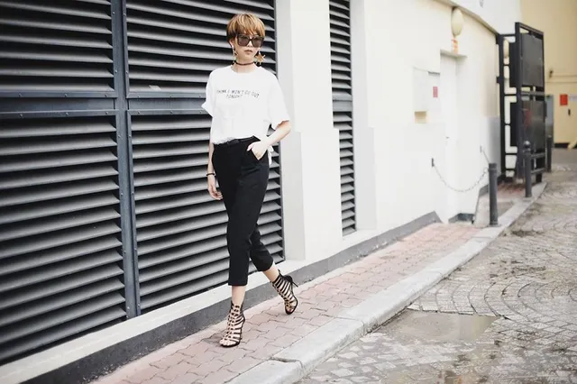 Cắt tóc tém, Phí Phương Anh gây ấn tượng với street style chất miễn bàn - Ảnh 4.