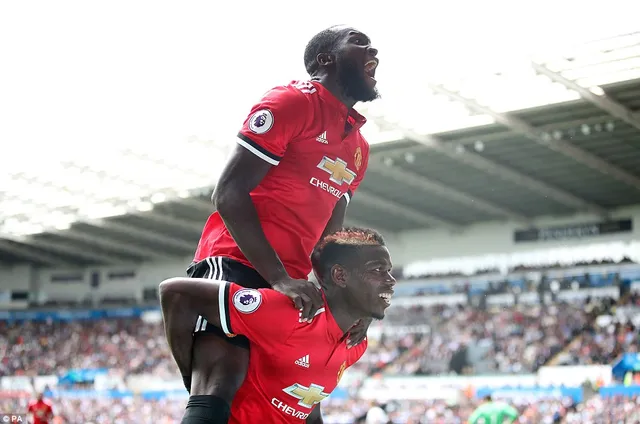 VIDEO Swansea 0-4 Man Utd: Màn thăng hoa của Quỷ đỏ ở hiệp 2 - Ảnh 8.