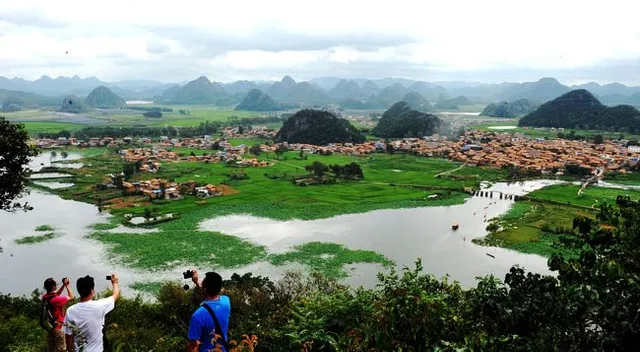 Mùa hè rực rỡ tại công viên sinh thái Puzhehei, Trung Quốc - Ảnh 2.