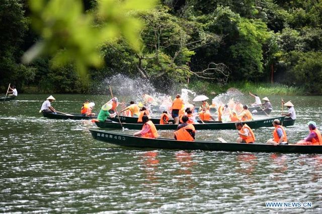 Mùa hè rực rỡ tại công viên sinh thái Puzhehei, Trung Quốc - Ảnh 4.