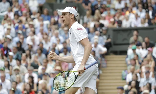 Tứ kết Wimbledon 2017: Sam Querrey biến Andy Murray thành cựu vương - Ảnh 1.