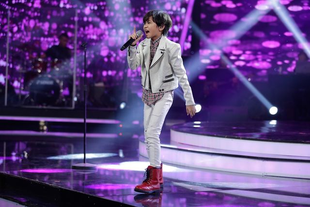 Vietnam Idol Kids: Hát nhạc Phan Mạnh Quỳnh, hoàng tử Bolero làm xiêu lòng  Isaac - Ảnh 7.