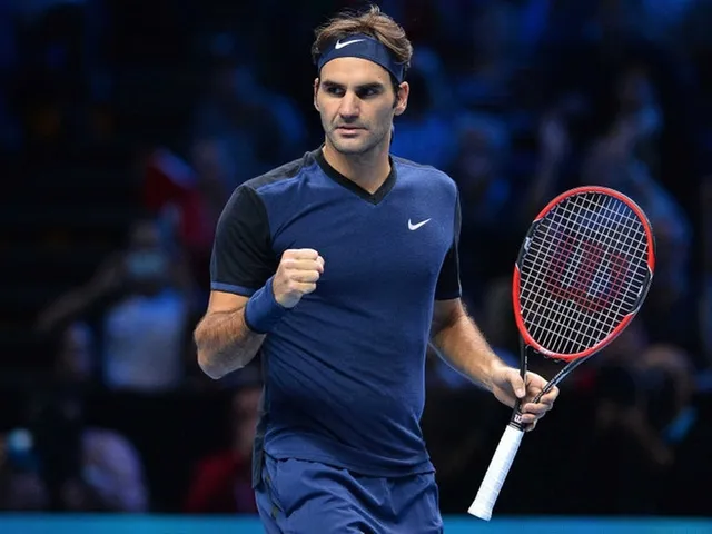 Roger Federer sắp soán ngôi vô địch tiền thưởng của Novak Djokovic - Ảnh 1.