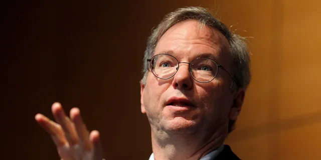 Eric Schmidt từ chức Chủ tịch điều hành của Alphabet - Ảnh 1.