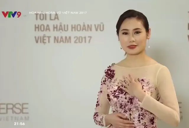 Thí sinh Hoa hậu Hoàn vũ Việt Nam 2017 lỡ miệng nói mình… 59 tuổi khi ăn tối cùng trai đẹp - Ảnh 1.