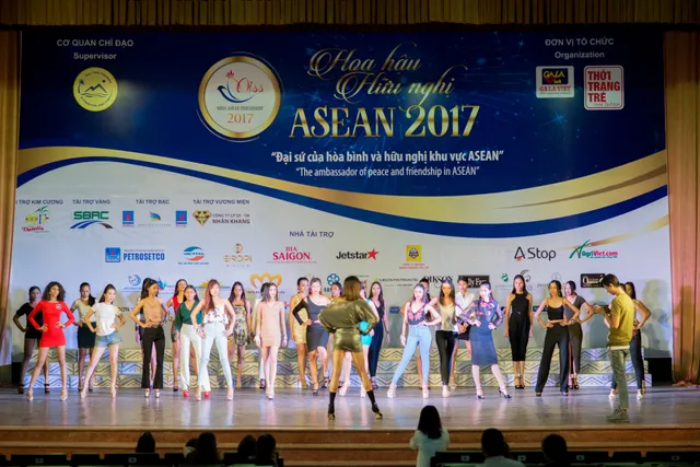 Bận rộn với Top Model, siêu mẫu Hoàng Yến vẫn góp mặt ở Hoa hậu Hữu nghị ASEAN - Ảnh 3.