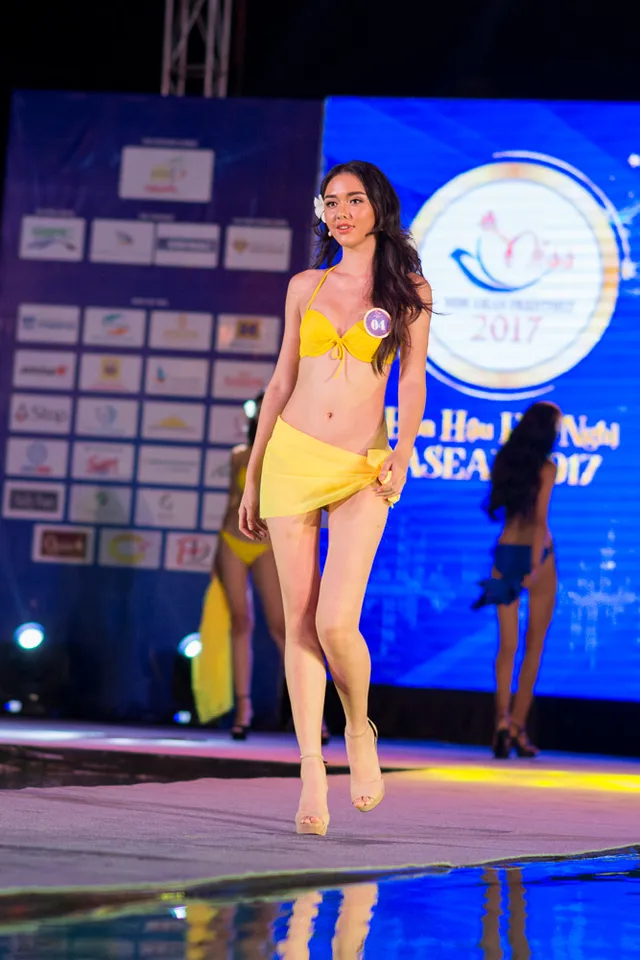 Hoa hậu Hữu nghị ASEAN: Dàn người đẹp khoe sắc hè rực rỡ với bikini - Ảnh 12.