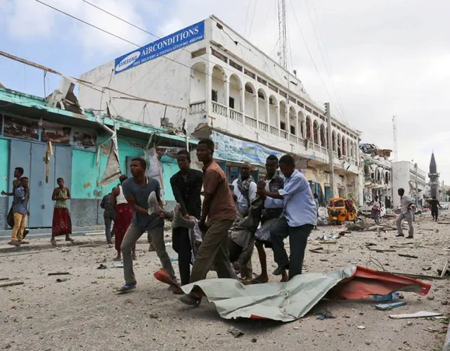 Somalia: Tấn công khách sạn ở Thủ đô Mogadishu, ít nhất 13 người thiệt mạng - Ảnh 5.