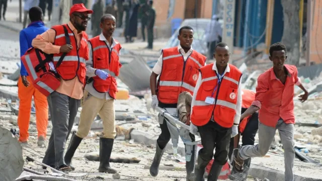 Somalia: Tấn công khách sạn ở Thủ đô Mogadishu, ít nhất 13 người thiệt mạng - Ảnh 4.