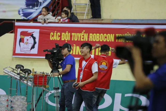 Robocon 2017: Đại học SPKT Hưng Yên liên tiếp giành chiến thắng tuyệt đối APPARE - Ảnh 15.