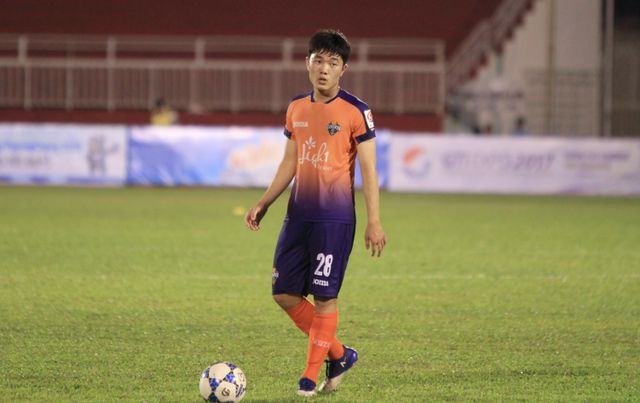 Xuân Trường đá chính, Gangwon lên top 3 K-League - Ảnh 2.