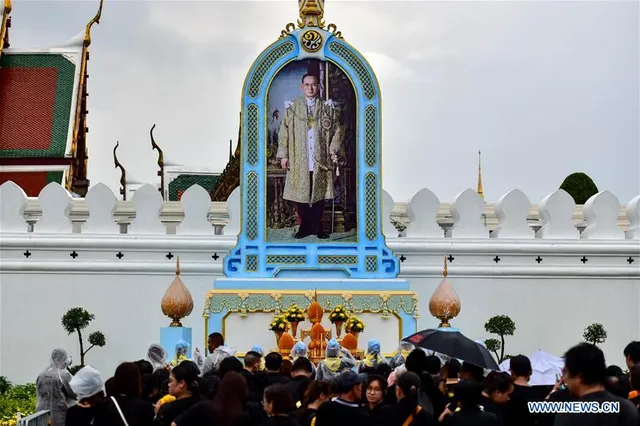 Thái Lan tưởng niệm 1 năm ngày vua Bhumibol Adulyadej băng hà - Ảnh 5.