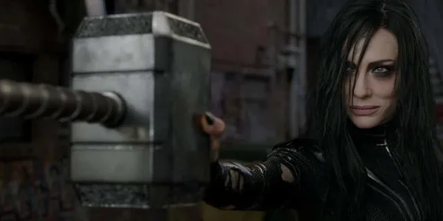 Búa thần Mjolnir sẽ nát vụn trong Thor: Ragnarok - Ảnh 2.