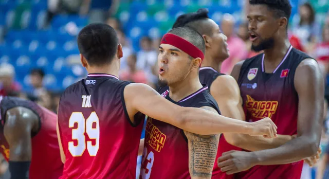 Jordan Henriquez tỏa sáng, Saigon Heat thắng nghẹt thở Hong Kong Eastern Long Lions - Ảnh 4.