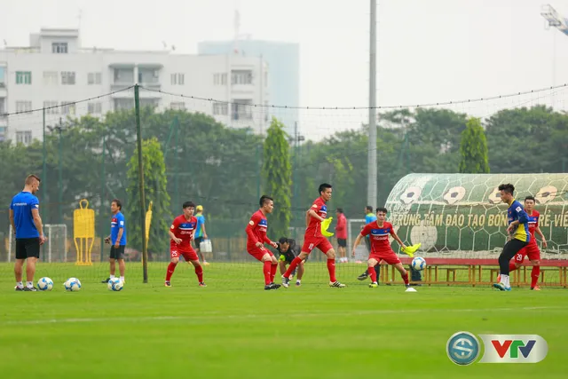 ẢNH: ĐT Việt Nam tích cực luyện tập chờ ngày tái đấu ĐT Afghanistan - Ảnh 34.