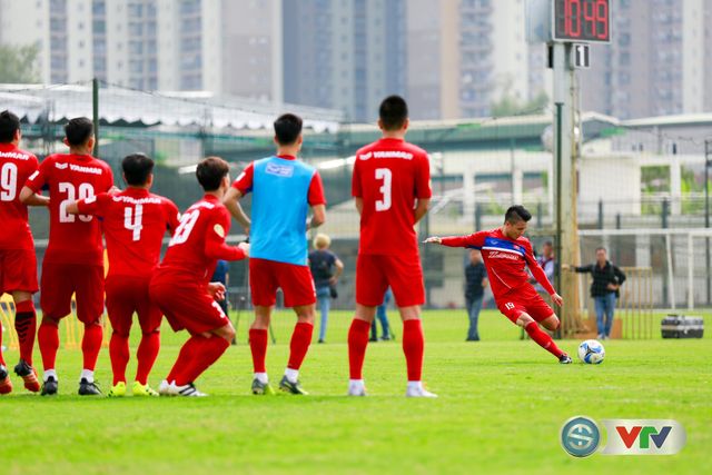 ẢNH: ĐT Việt Nam tích cực luyện tập chờ ngày tái đấu ĐT Afghanistan - Ảnh 45.