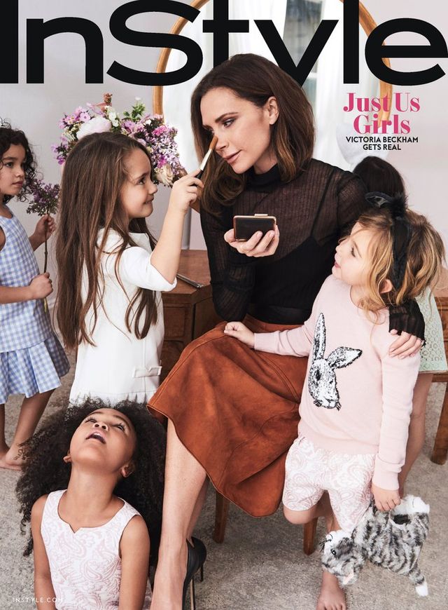 Victoria Beckham gây bất ngờ với hình ảnh mới - Ảnh 4.