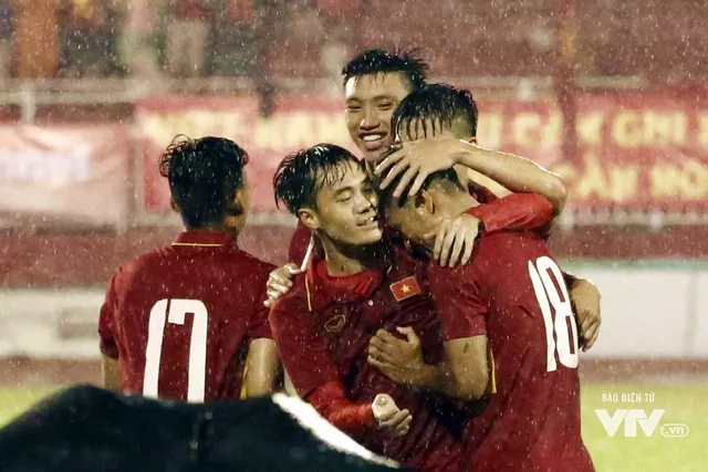 U23 Việt Nam vào VCK châu Á, HLV Hữu Thắng tuyên bố dồn hết sức cho SEA Games 29 - Ảnh 1.