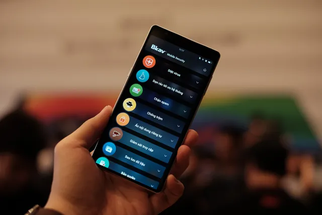 Cận cảnh bom tấn smartphone Bphone 3 của Bkav - Ảnh 5. Cận cảnh bom tấn smartphone Bphone 3 của Bkav - Ảnh 5.