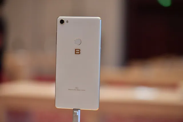 Cận cảnh bom tấn smartphone Bphone 3 của Bkav - Ảnh 9. Cận cảnh bom tấn smartphone Bphone 3 của Bkav - Ảnh 9.