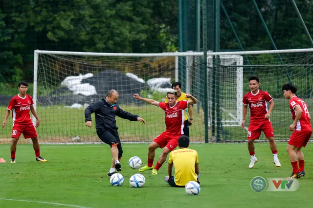 ĐTQG Việt Nam tập buổi đầu tiên chuẩn bị cho AFF Cup 2018 - Ảnh 12.