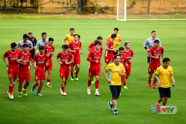 ĐTQG Việt Nam tập buổi đầu tiên chuẩn bị cho AFF Cup 2018 - Ảnh 3.