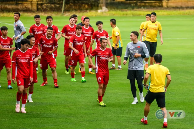 ĐTQG Việt Nam tập buổi đầu tiên chuẩn bị cho AFF Cup 2018 - Ảnh 4.