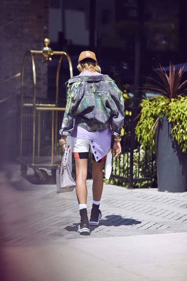 Hailey Baldwin - Nhìn thế này bảo sao Justin Bieber chết đứ đừ - Ảnh 3.