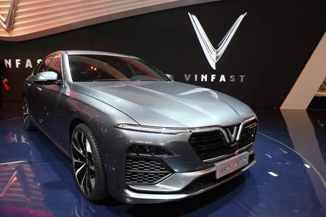 Cận ảnh hai mẫu xe siêu chất của Vinfast tại Paris Motor Show 2018 - Ảnh 5.