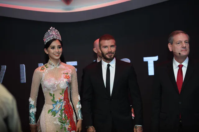 David Beckham đẹp trai khó cưỡng tại buổi ra mắt xe của Vinfast - Ảnh 3.