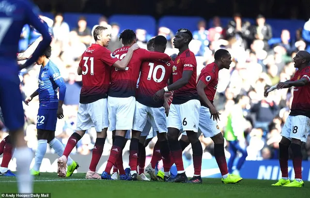 ẢNH: Chelsea hòa kịch tính trước Man Utd tại Stamford Bridge - Ảnh 10.