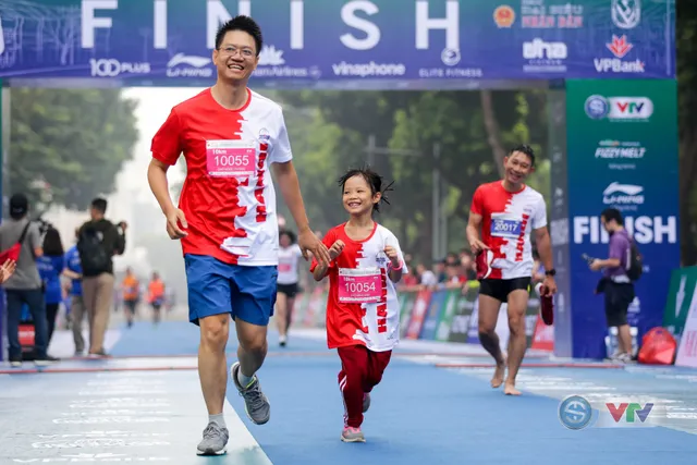 ẢNH: Sôi nổi giải Marathon Quốc tế Di sản Hà Nội 2018 - Ảnh 15.