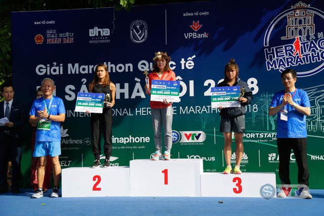 ẢNH: Sôi nổi giải Marathon Quốc tế Di sản Hà Nội 2018 - Ảnh 20.