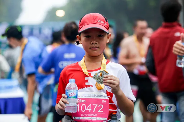 ẢNH: Sôi nổi giải Marathon Quốc tế Di sản Hà Nội 2018 - Ảnh 8.