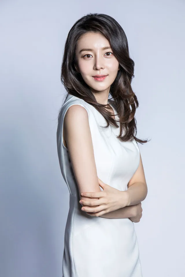 Gặp lại Park Eun Hye trong bộ phim mới Kẻ thù ngọt ngào - Ảnh 4.