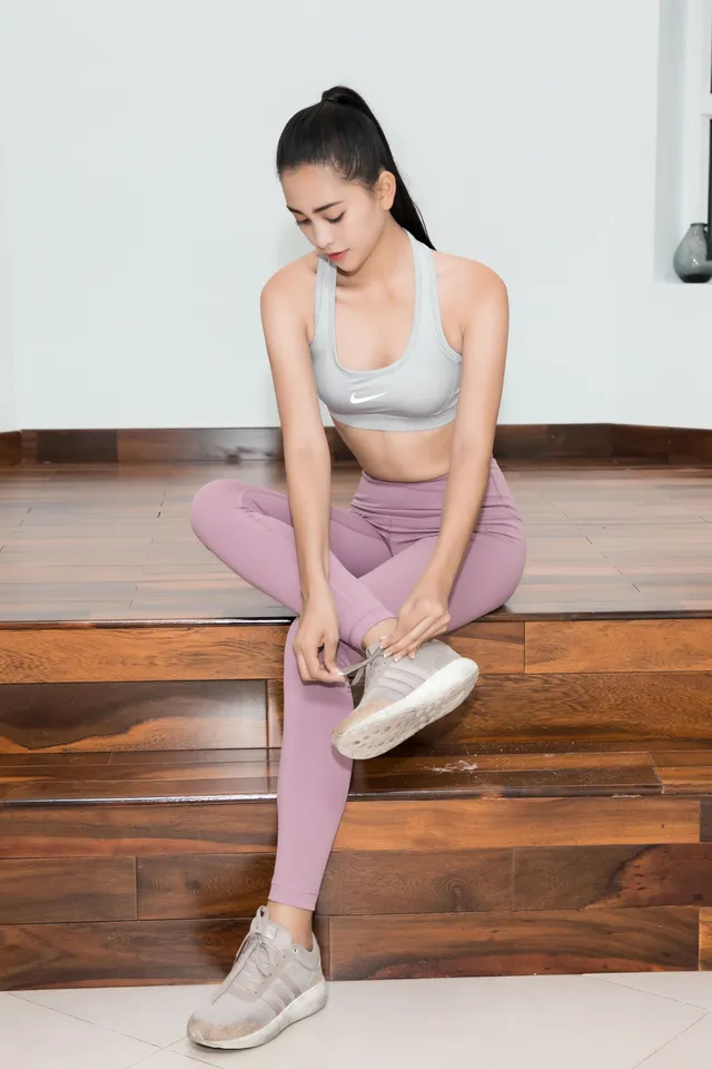 Hoa hậu Tiểu Vy hăng say tập gym chuẩn bị thi Miss World 2018 - Ảnh 5.