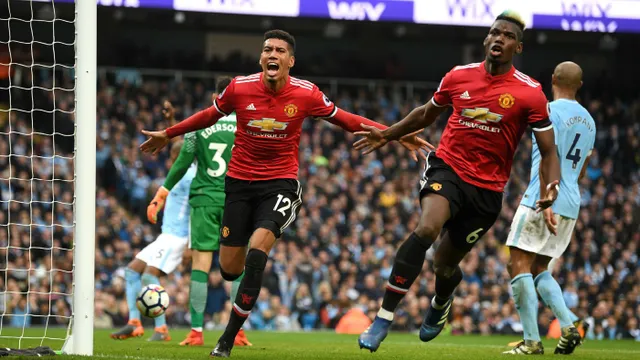 Lịch thi đấu bóng đá châu Âu ngày Chủ Nhật: Tâm điểm derby Manchester, các đội bóng lớn xuất trận - Ảnh 1.