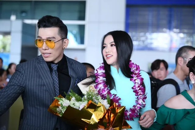 Nguyễn Phương Khánh giản dị trở về nước sau khi đăng quang Hoa hậu Trái đất - Miss Earth 2018 - Ảnh 3. Nguyễn Phương Khánh giản dị trở về nước sau khi đăng quang Hoa hậu Trái đất - Miss Earth 2018 - Ảnh 3.