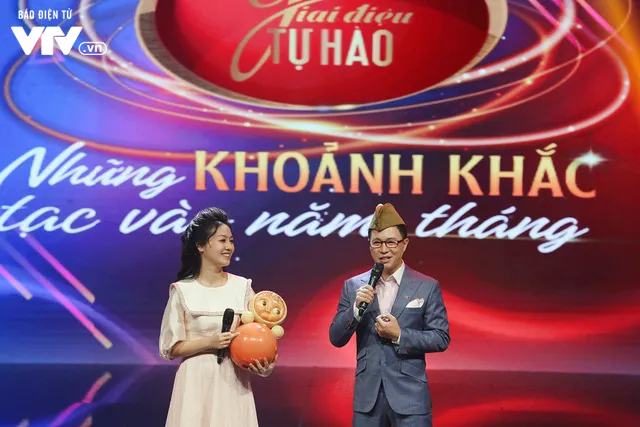 Giai điệu tự hào 2018 khai cuộc: Sâu lắng và đầy cảm xúc - Ảnh 16. Giai điệu tự hào 2018 khai cuộc: Sâu lắng và đầy cảm xúc - Ảnh 16.