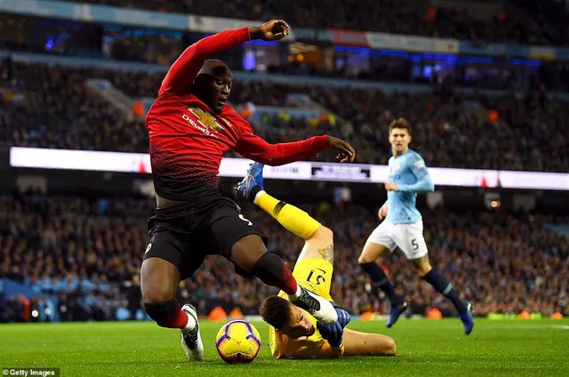 VIDEO Man City 3-1 Man Utd: Thành Manchester phủ màu xanh - Ảnh 3.