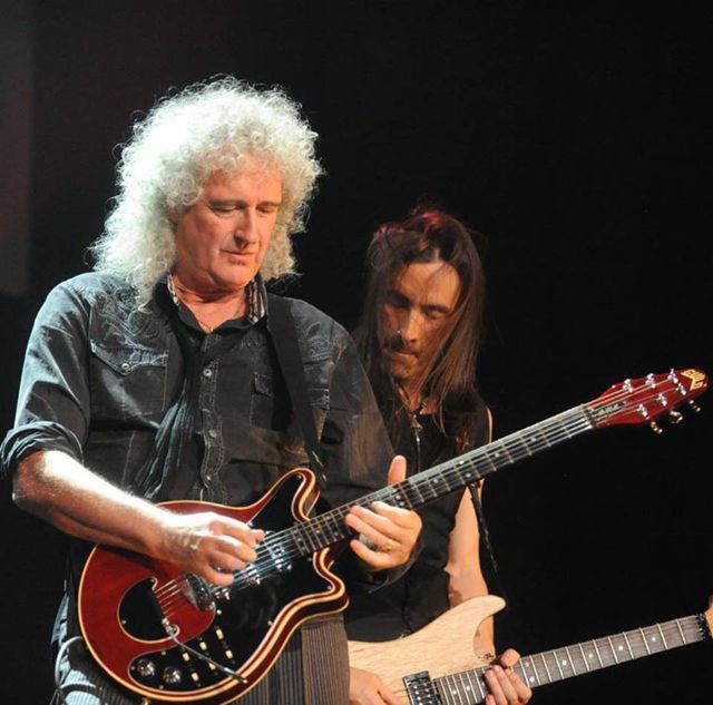 Sự thật phía sau cây đàn guitar của Brian May - Ảnh 3.