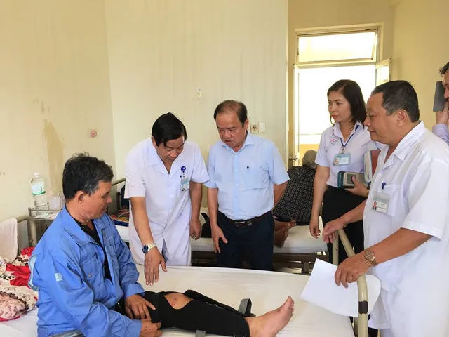 Tập trung chăm sóc, điều trị các nạn nhân ngập lụt ở Khánh Hòa - Ảnh 3. Tập trung chăm sóc, điều trị các nạn nhân ngập lụt ở Khánh Hòa - Ảnh 3.