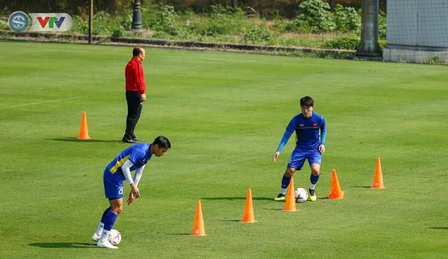 AFF Cup 2018: ĐT Việt Nam trở lại tập luyện, sẵn sàng cho trận bán kết gặp ĐT Philippines - Ảnh 13.