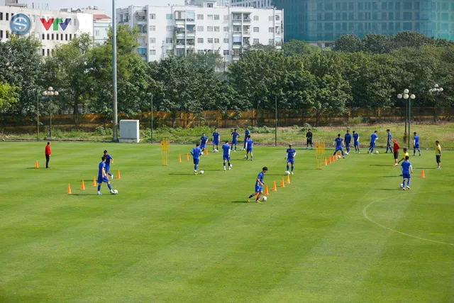 AFF Cup 2018: ĐT Việt Nam trở lại tập luyện, sẵn sàng cho trận bán kết gặp ĐT Philippines - Ảnh 12.