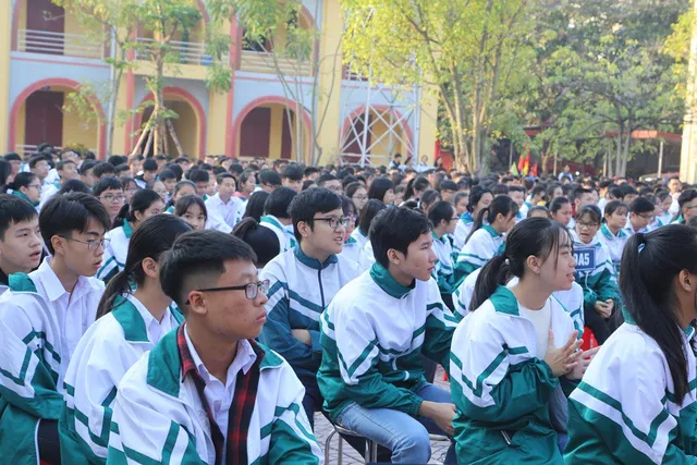 Học sinh Bắc Giang hào hứng hưởng ứng cuộc thi làm phim về phòng chống tác hại thuốc lá - Ảnh 3.