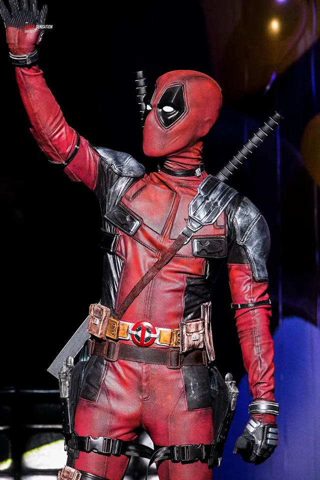 Lỡ dịp Halloween, Chanyeol (EXO) hóa trang thành Deadpool trong ngày sinh nhật - Ảnh 1.