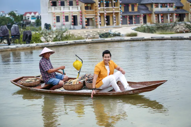 MC Nguyên Khang: Cuộc sống phong phú hơn nhờ Gặp gỡ Đông Tây - Ảnh 15.