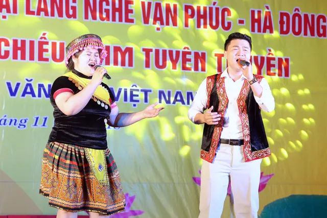 Khai mạc Tuần lễ văn hóa du lịch - thương mại làng nghề Vạn Phúc - Hà Đông 2018 - Ảnh 11.